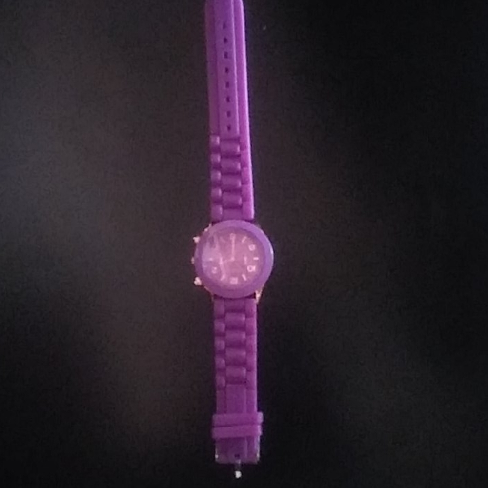 Watch - Picture 2 of 2